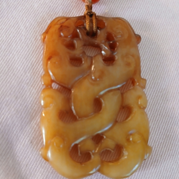 Elegant Brown Jade Pendant Necklace - Picture 1 of 5